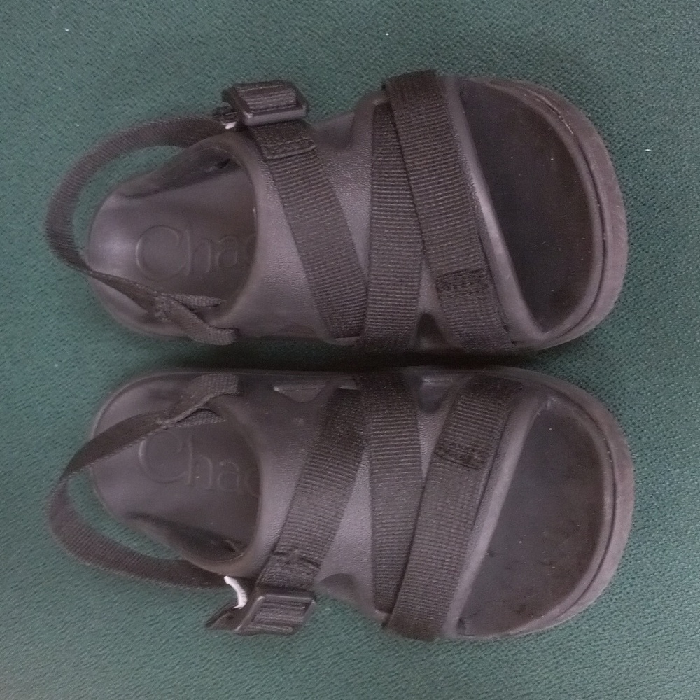 Chaco adjustable sandles...
